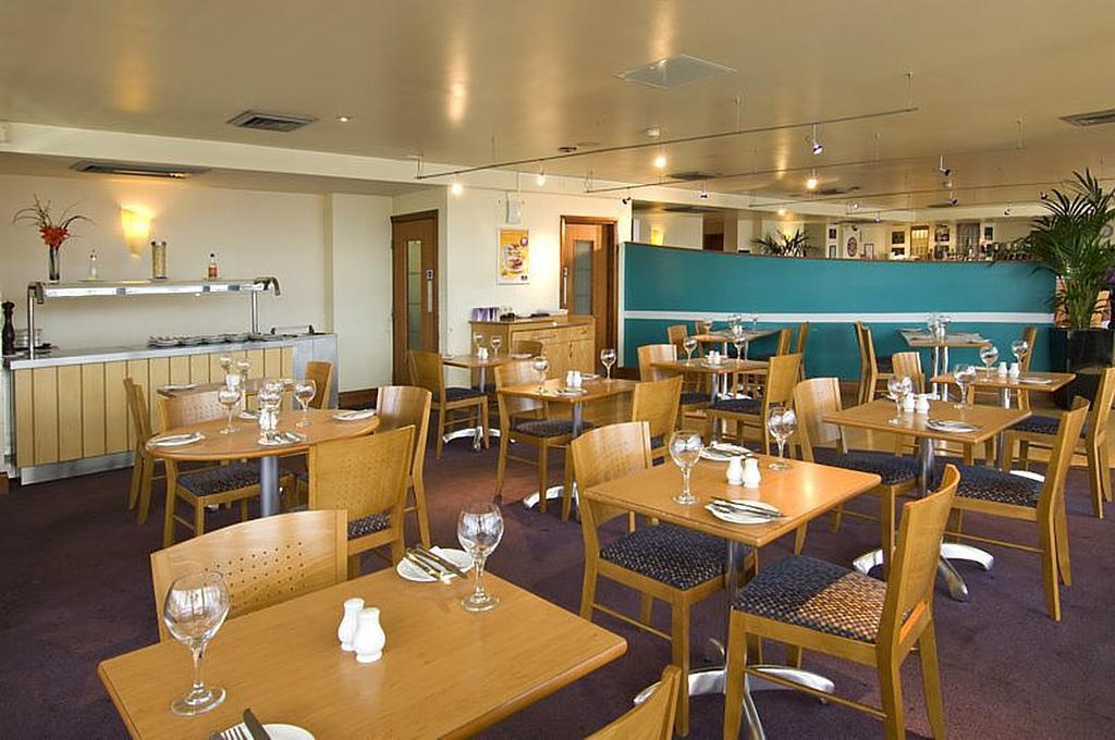 Premier Inn Southampton Airport North Stoneham Exterior photo