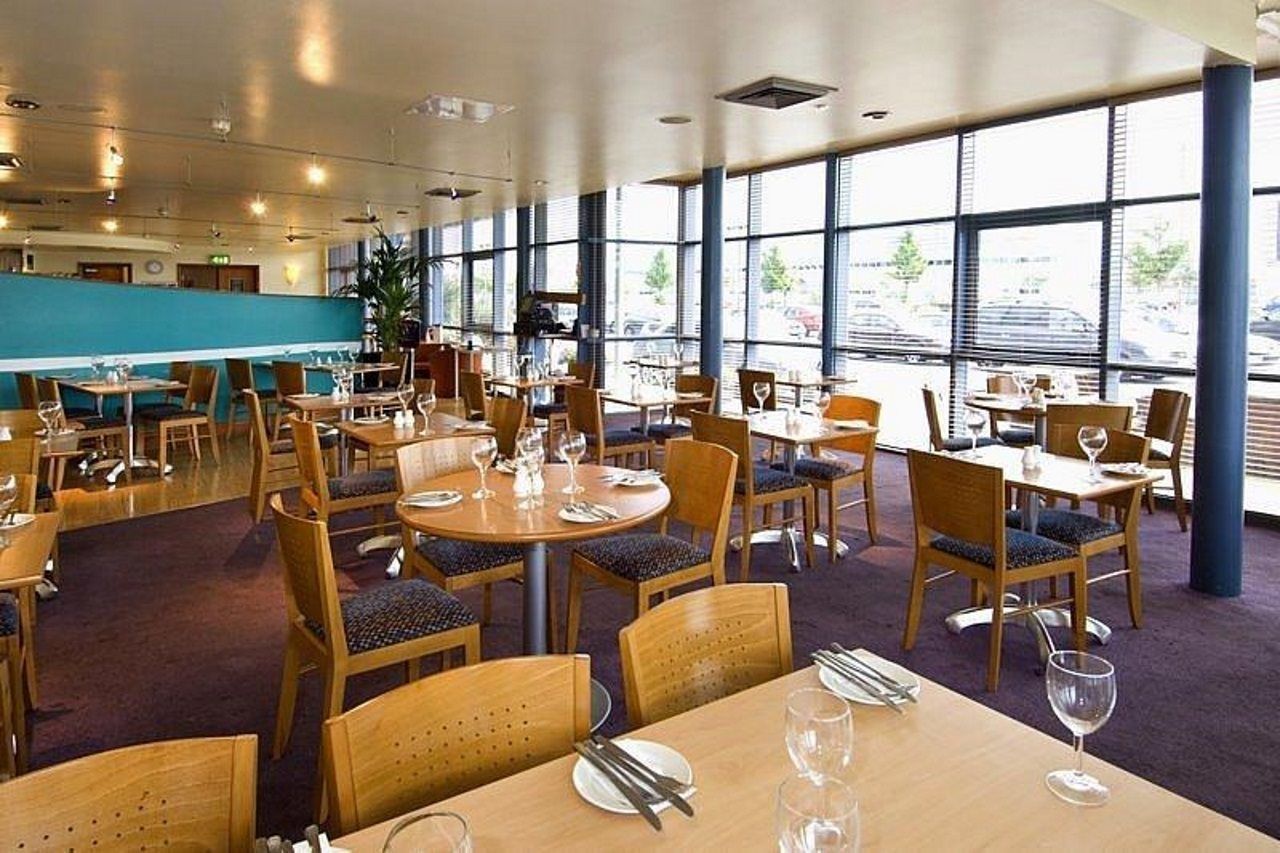 Premier Inn Southampton Airport North Stoneham Exterior photo